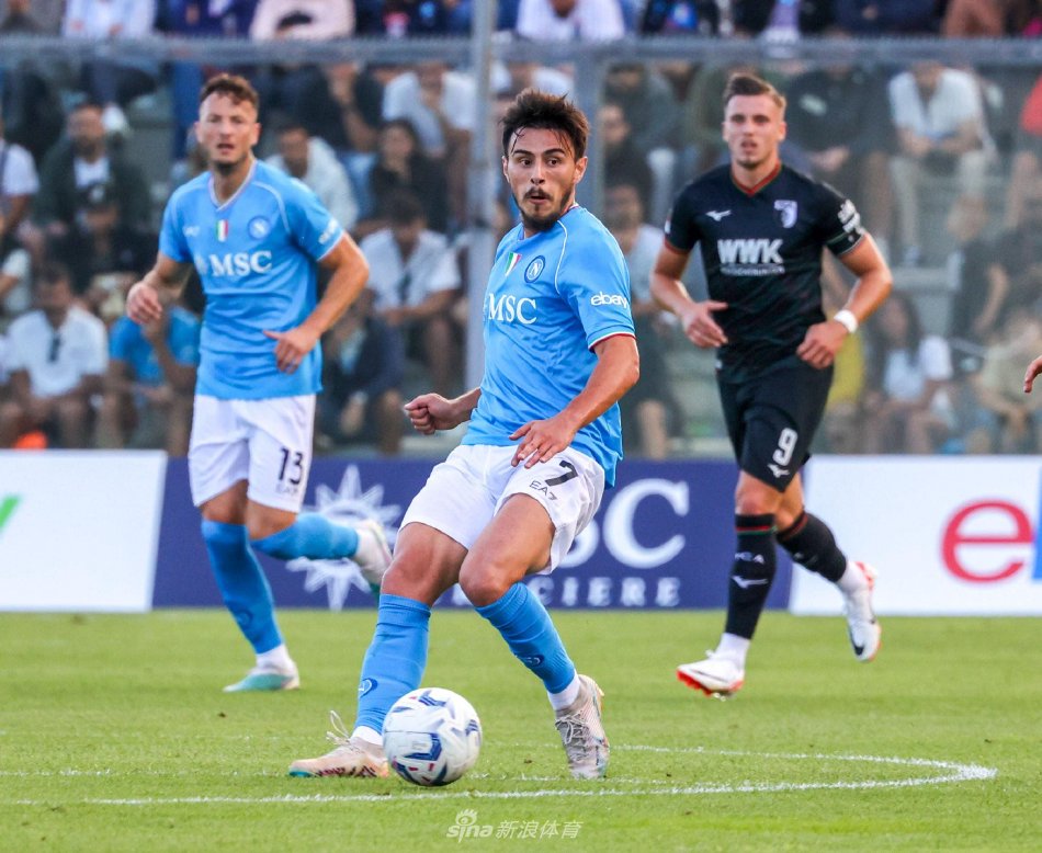 使他在面对 使他在面对