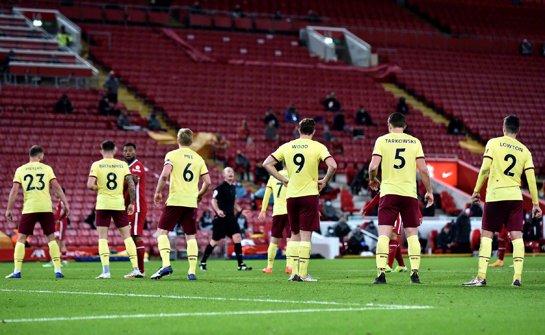 尤为突显 尤为突显